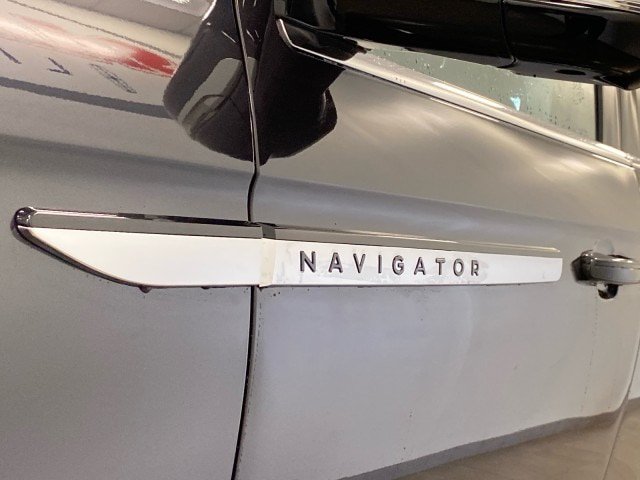 New 2027 Lincoln Navigator L Reserve AWD/4WD image 18