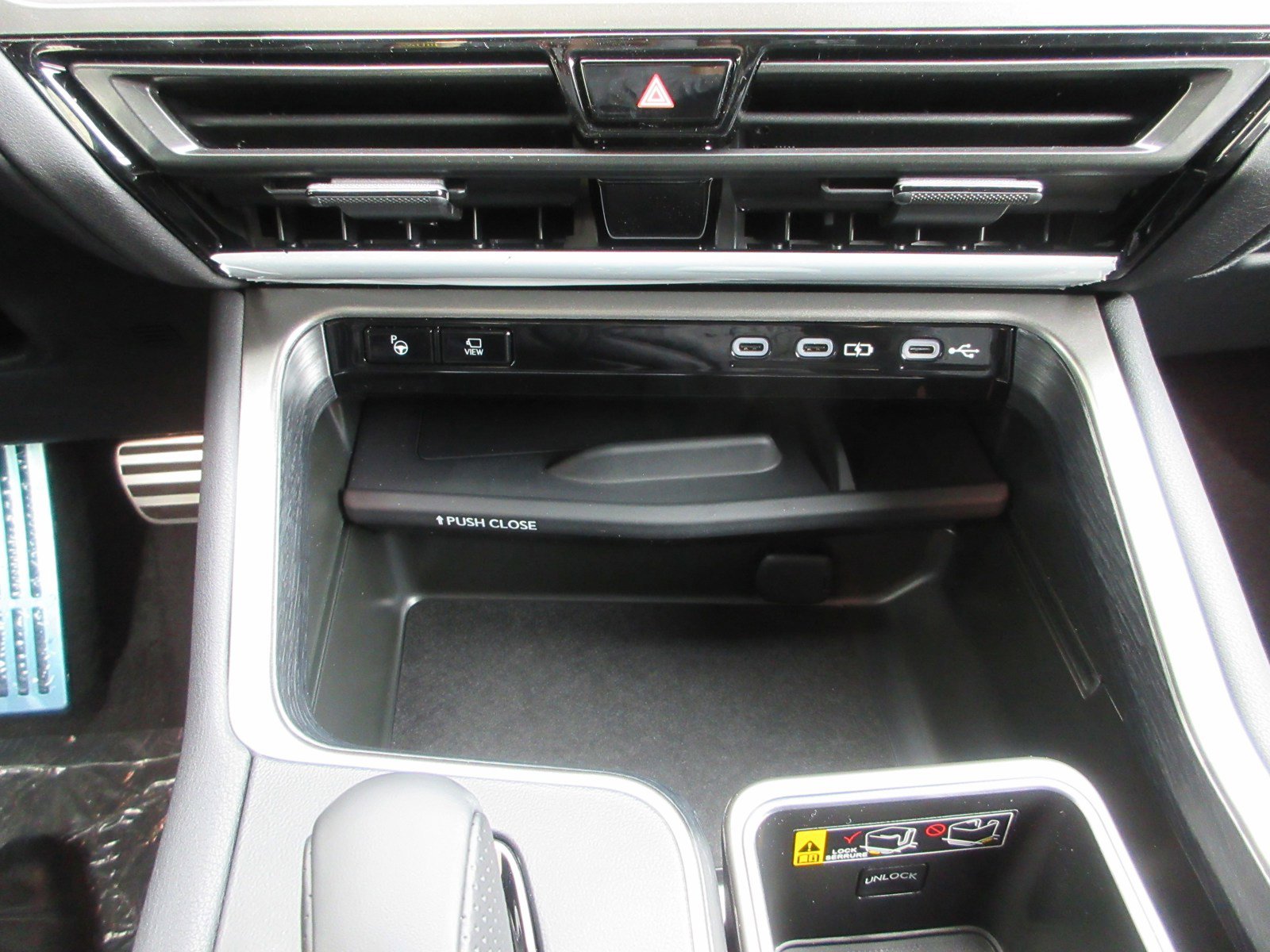 New 2025 Lexus TX 500h AWD image 45