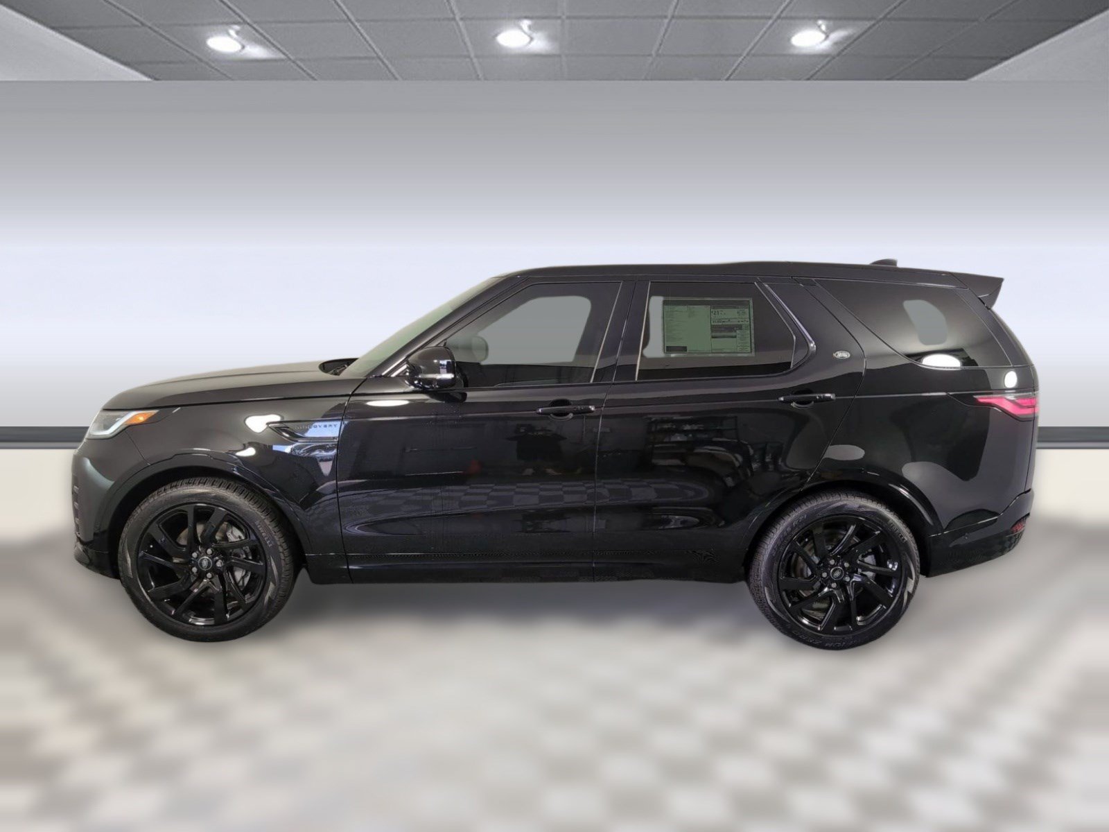 Certified 2025 Land Rover Discovery Dynamic SE AWD/4WD image 20