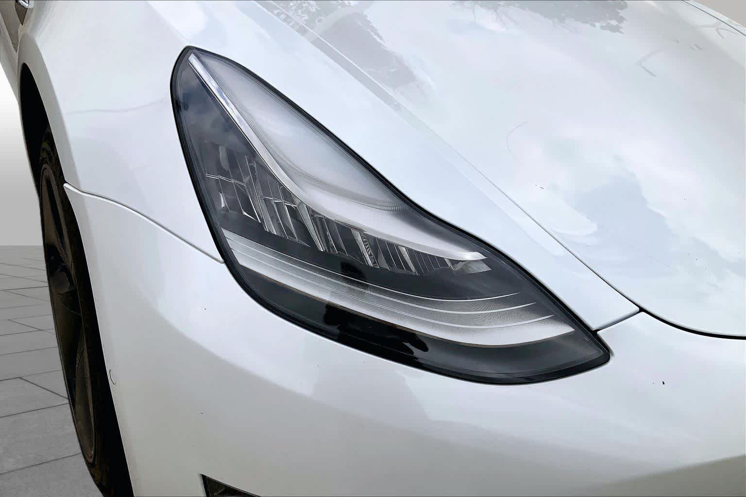 Used 2020 Tesla Model 3 Standard Range RWD image 26