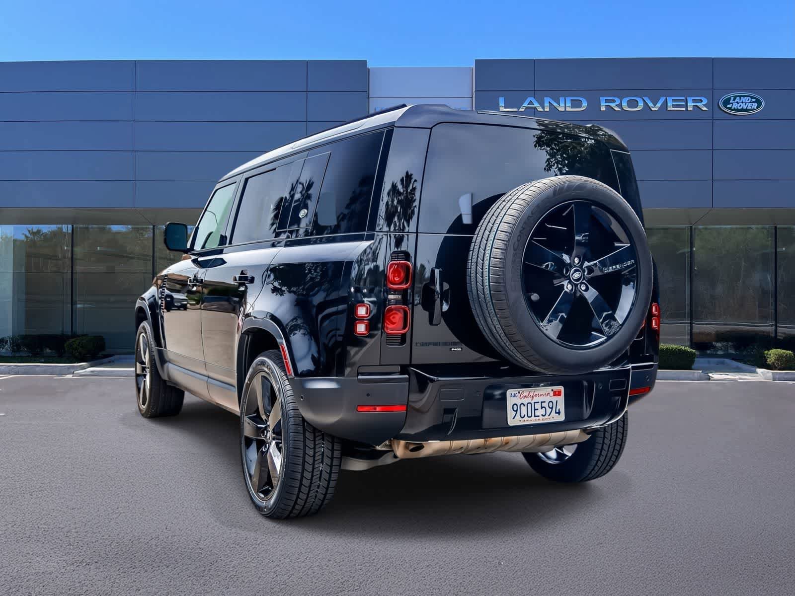 Used 2023 Land Rover Defender 110 SE AWD/4WD image 6