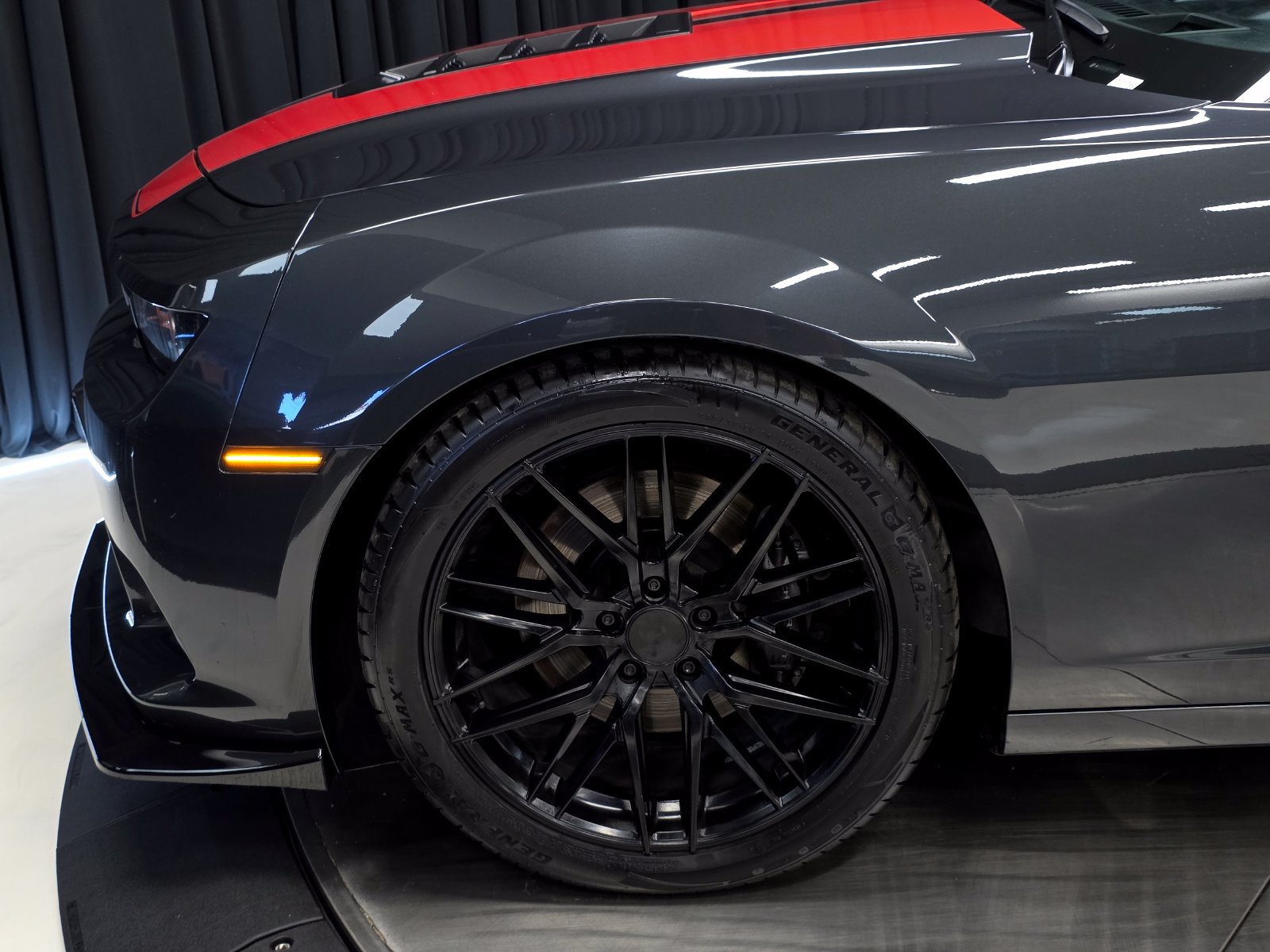 Used 2015 Chevrolet Camaro SS RWD image 6