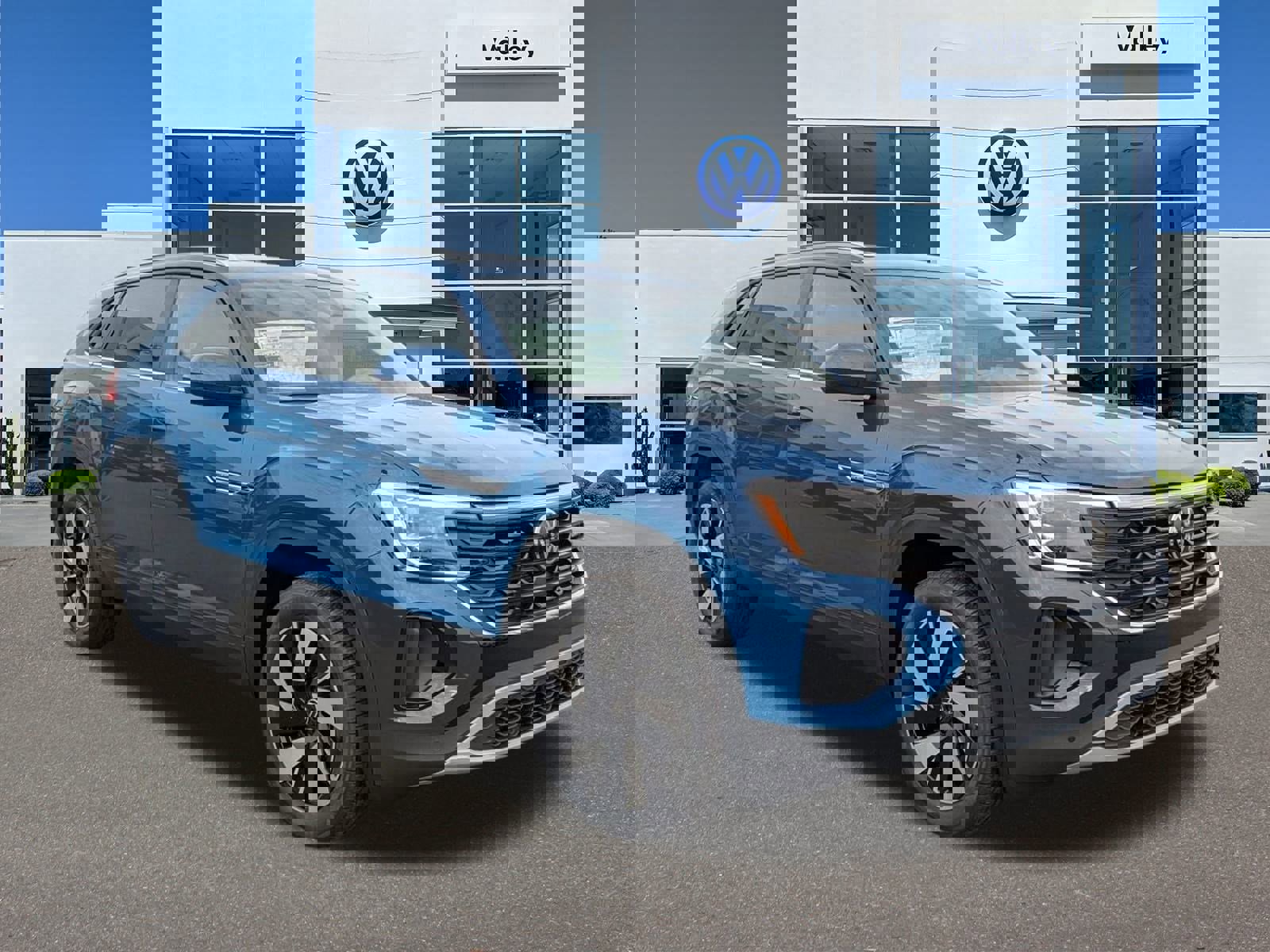 New 2025 Volkswagen Atlas Cross Sport SE image 1