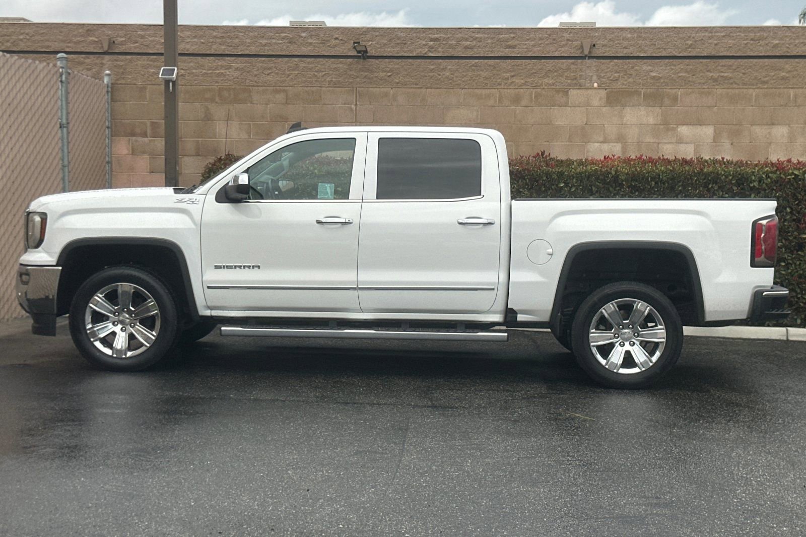 Used 2018 GMC Sierra 1500 SLT image 7