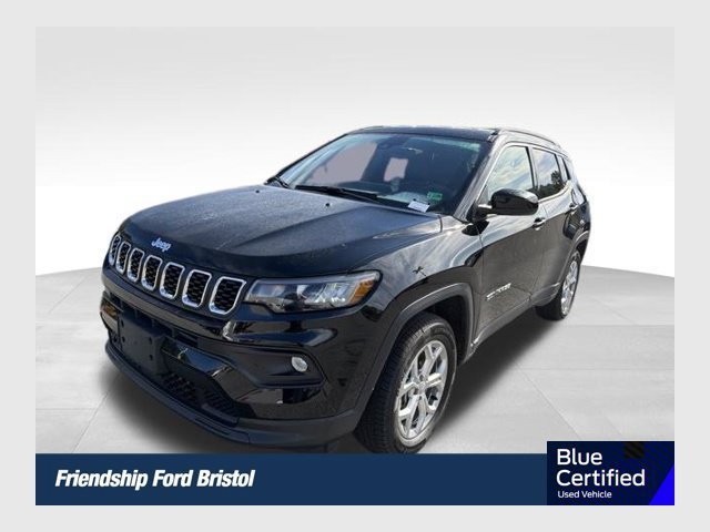 Used 2024 Jeep Compass Latitude AWD/4WD image 1