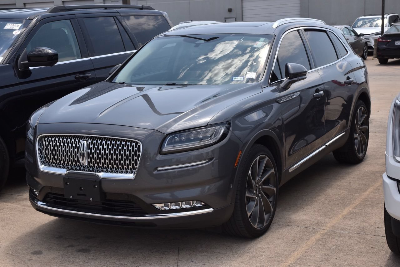 Used 2023 Lincoln Nautilus Reserve w/ Equipment Group 202A AWD/4WD image 2