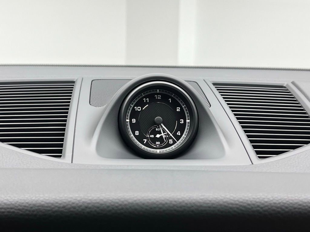 New 2026 Porsche Macan image 10