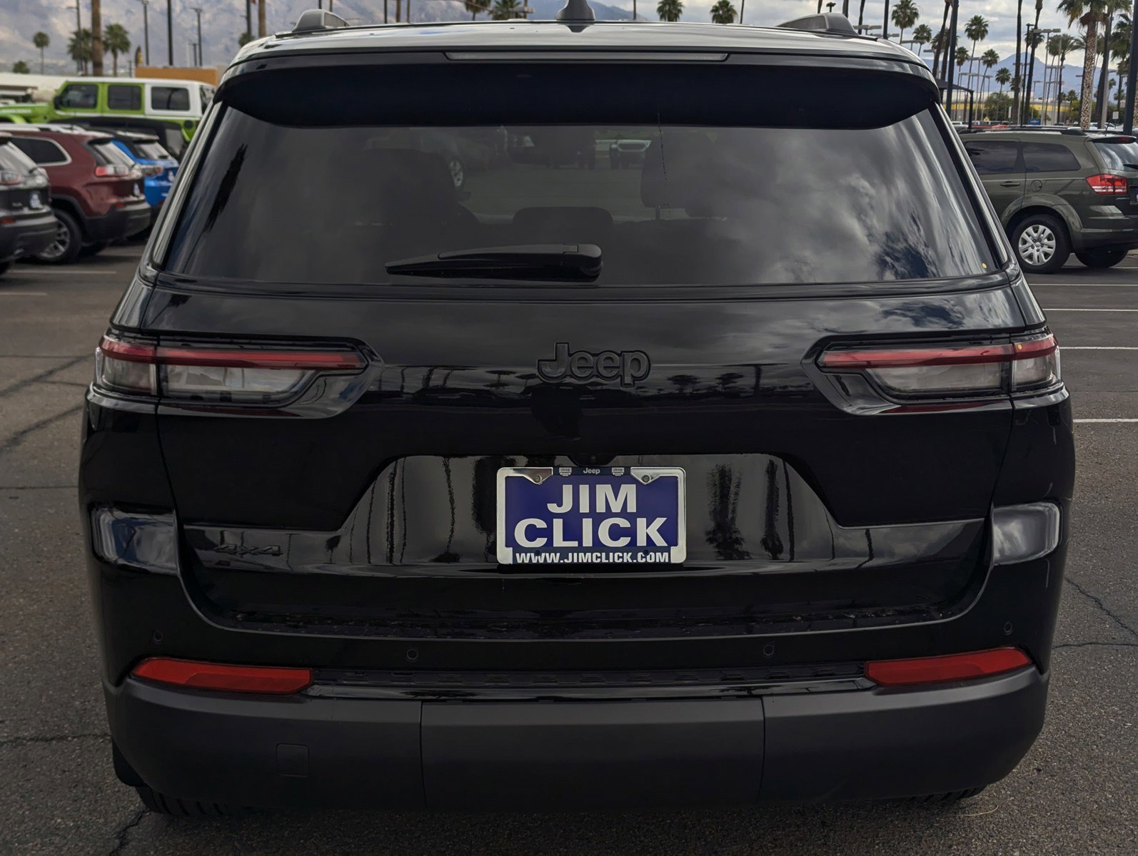Used 2025 Jeep Grand Cherokee L Altitude AWD/4WD image 4