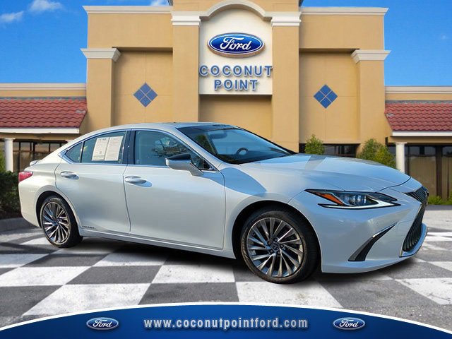 Used 2019 Lexus ES 300h w/ Luxury Package
