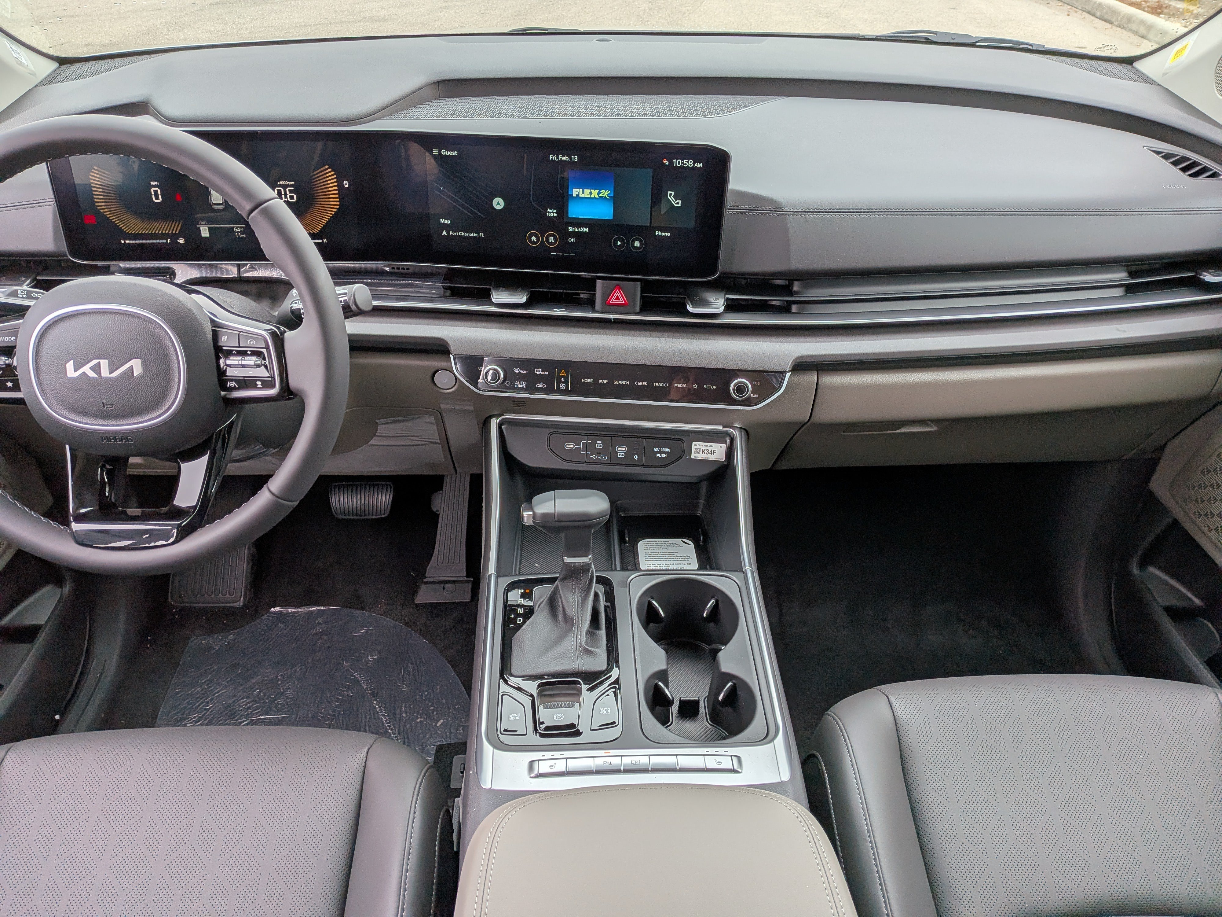 New 2026 Kia Carnival EX FWD image 21