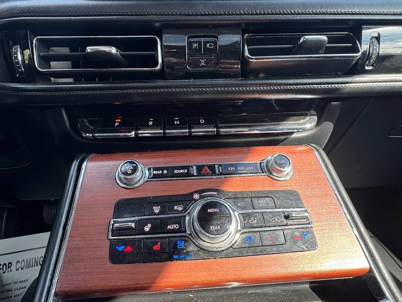 Used 2021 Lincoln Aviator Reserve w/ Equipment Group 210A AWD/4WD image 12