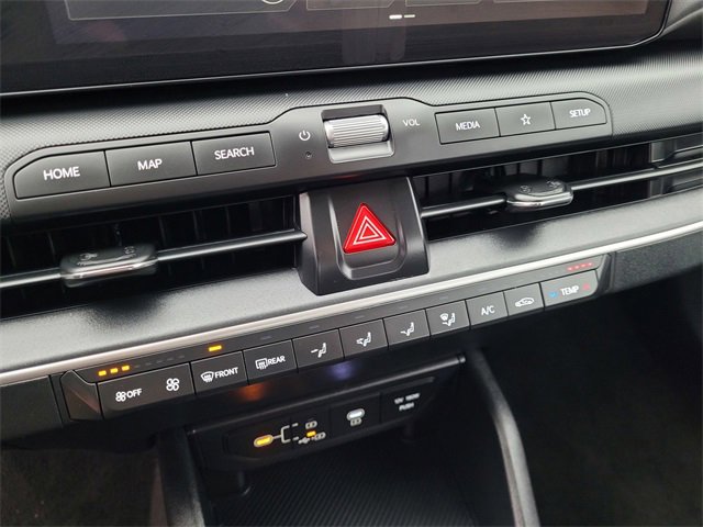 Used 2025 Kia K4 LXS image 16