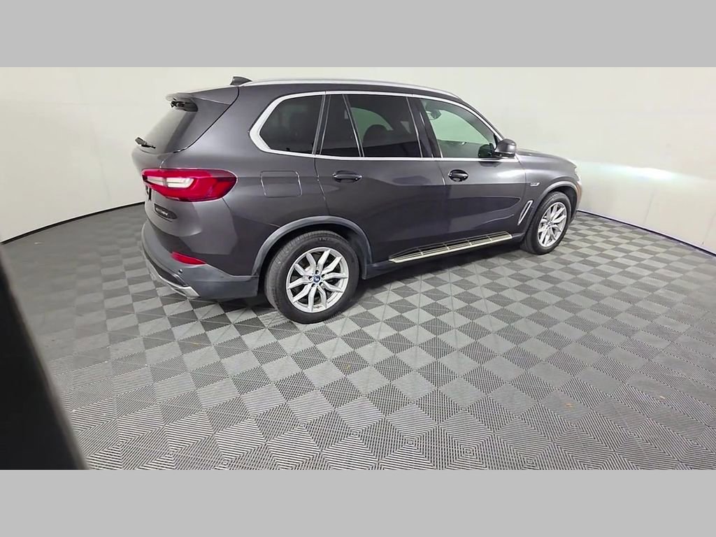 Used 2022 BMW X5 xDrive45e w/ Premium Package image 39