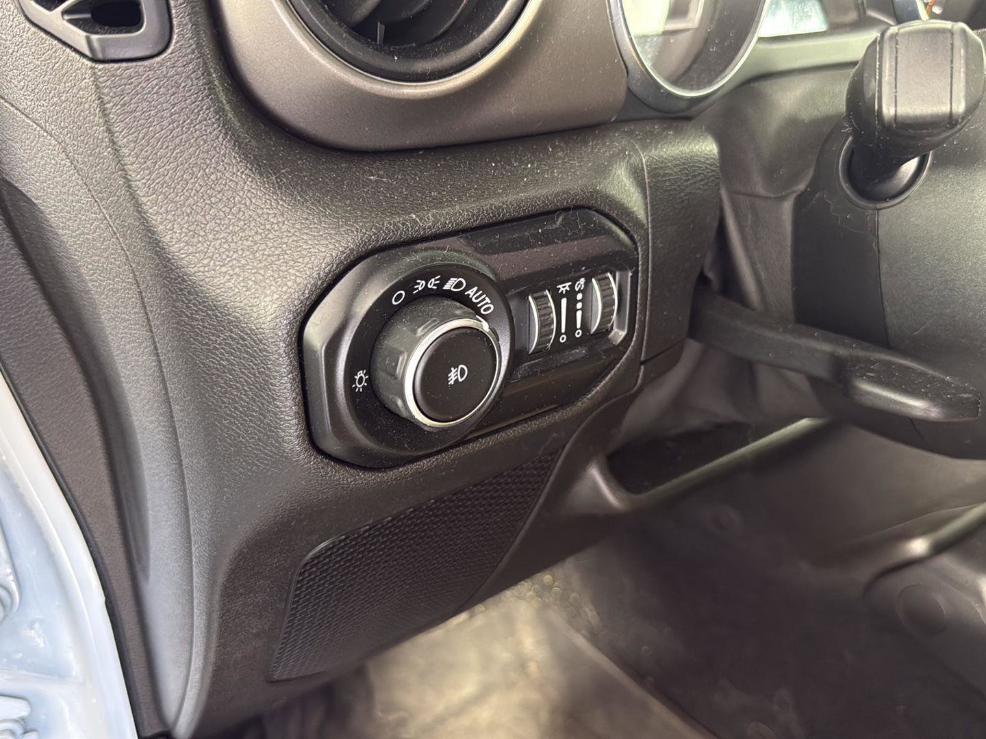 Used 2019 Jeep Wrangler Sport image 10