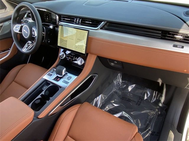 New 2025 Jaguar F-PACE R-Dynamic S image 11