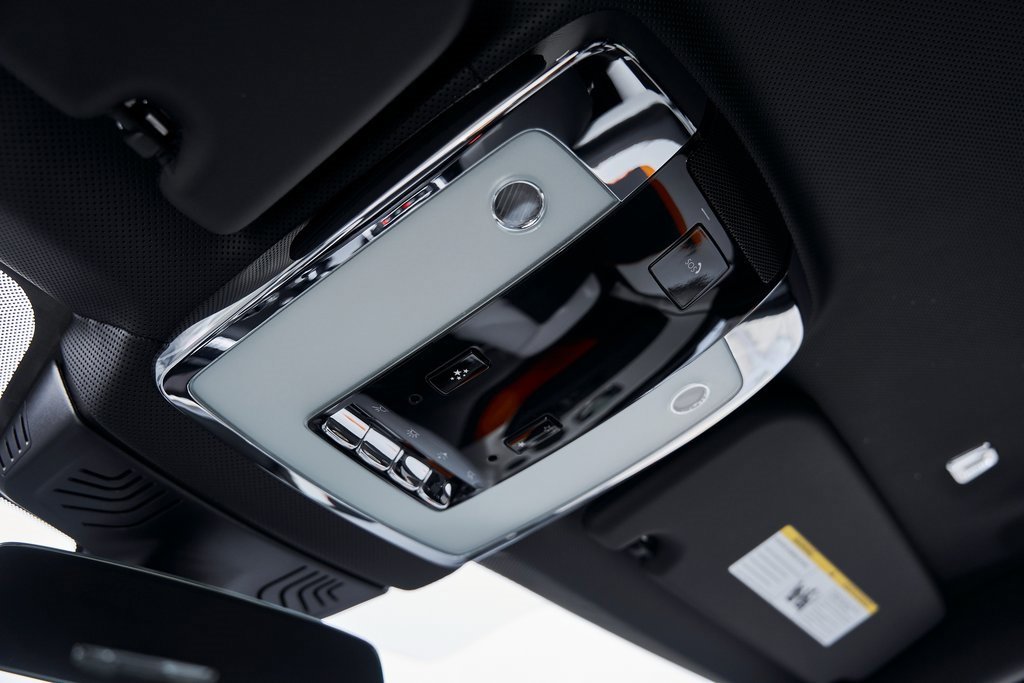 Used 2026 Rolls-Royce Cullinan image 88