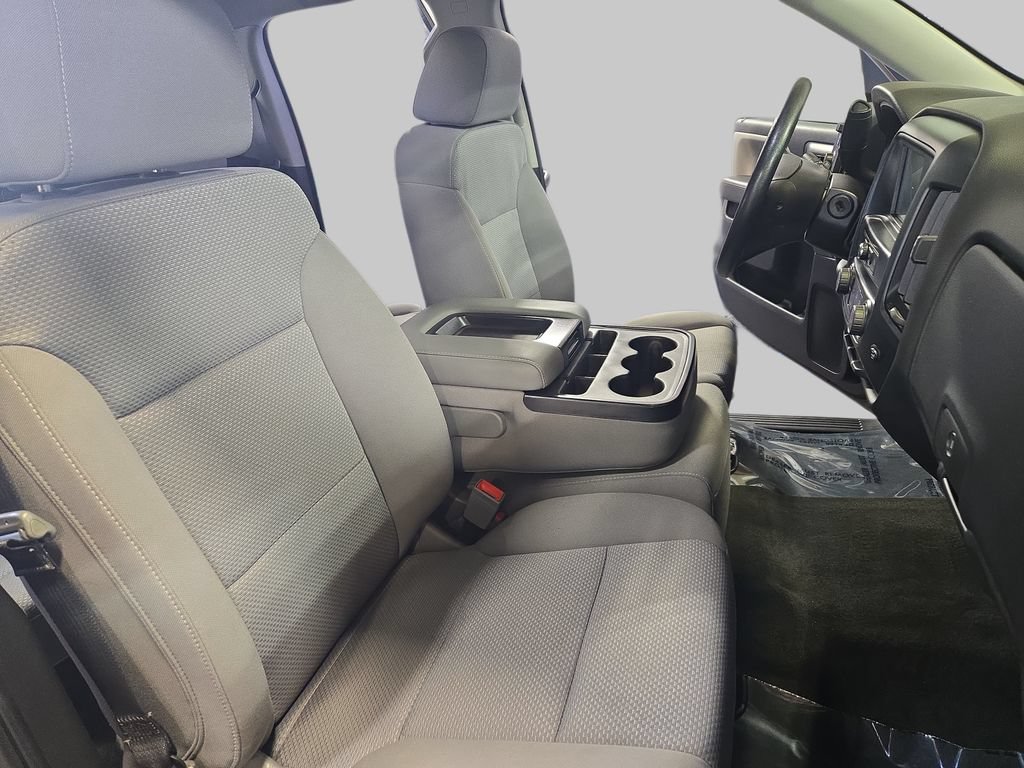 Used 2018 Chevrolet Silverado 1500 Custom w/ Custom Value Package AWD/4WD image 12
