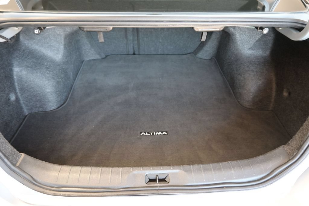 Used 2024 Nissan Altima 2.5 SV FWD image 18