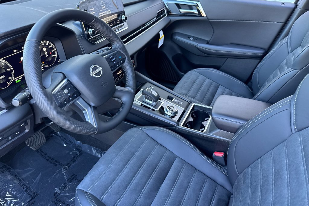 New 2026 Nissan Rogue SL AWD/4WD image 7
