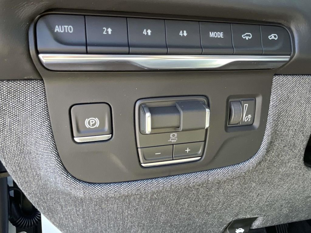 New 2026 Cadillac Escalade ESV Platinum Sport w/ LPO, ONYX Package AWD/4WD image 22