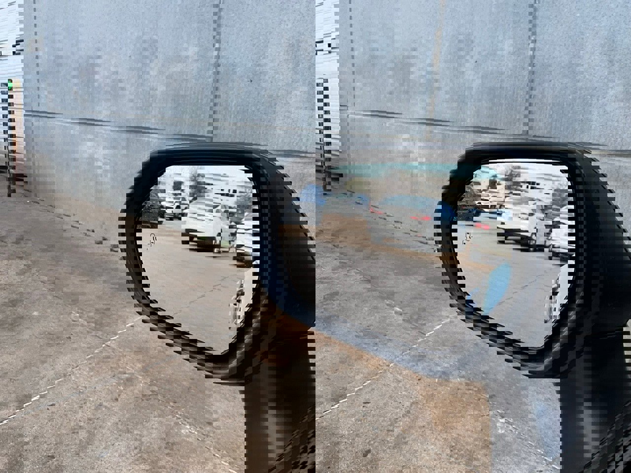 Used 2025 Toyota Camry SE image 19