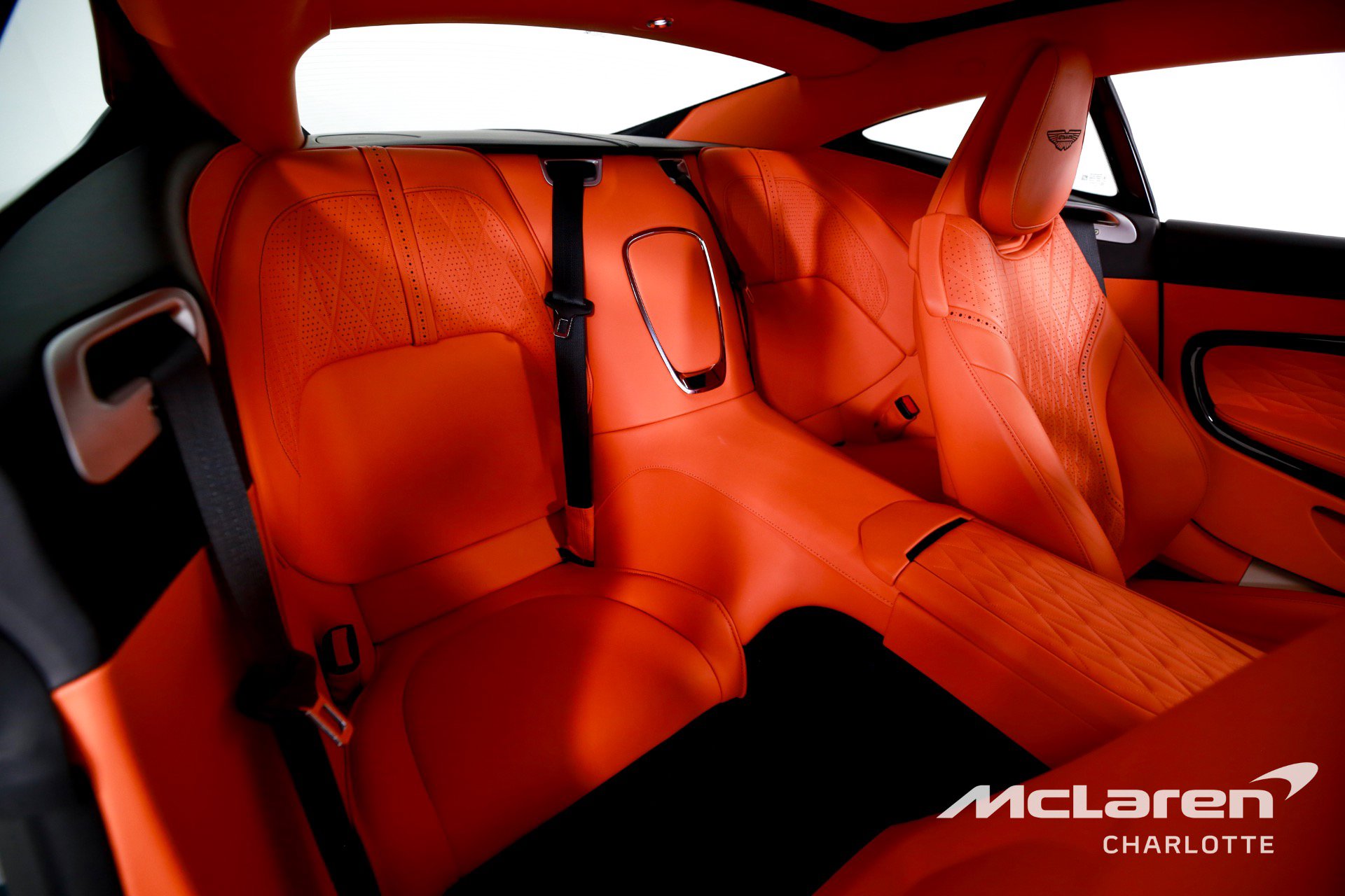 Used 2024 Aston Martin DB12 V8 image 22