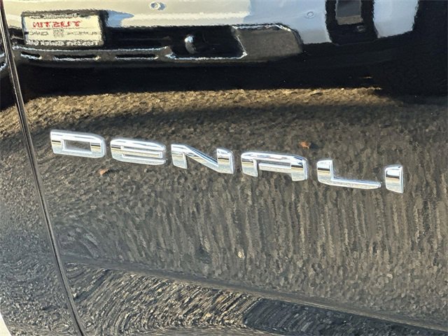 Used 2025 GMC Yukon Denali image 31