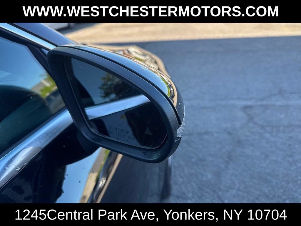 Used 2022 Mercedes-Benz CLA 250 4MATIC image 11