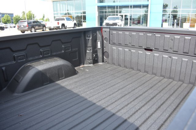 New 2026 Chevrolet Silverado 1500 Custom w/ LPO, Dark Essentials Package AWD/4WD image 14