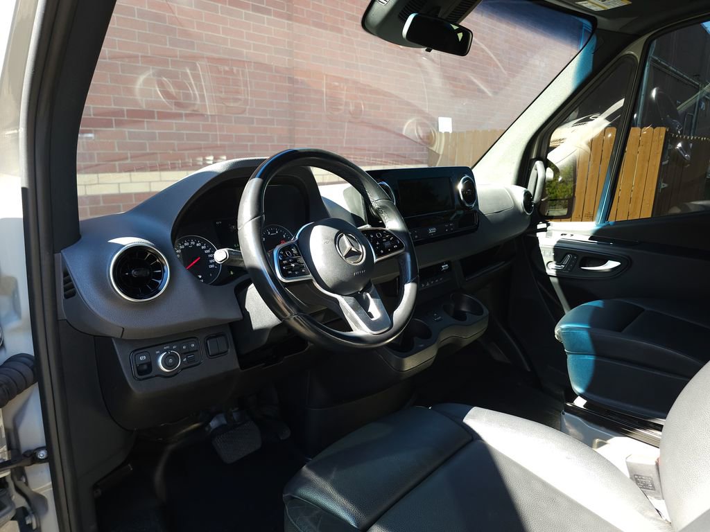 Used 2023 Mercedes-Benz Sprinter 2500 image 8