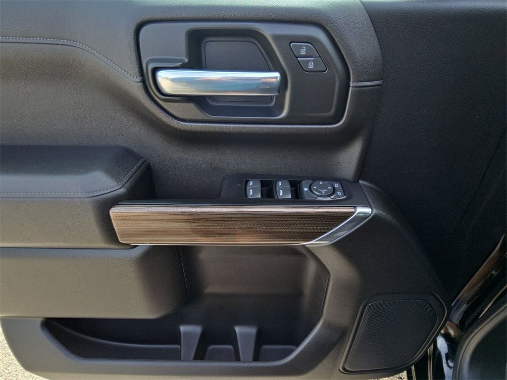 Used 2022 Chevrolet Silverado 1500 RST image 23