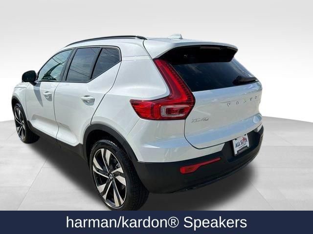 New 2025 Volvo XC40 B5 Ultra w/ Protection Package image 6
