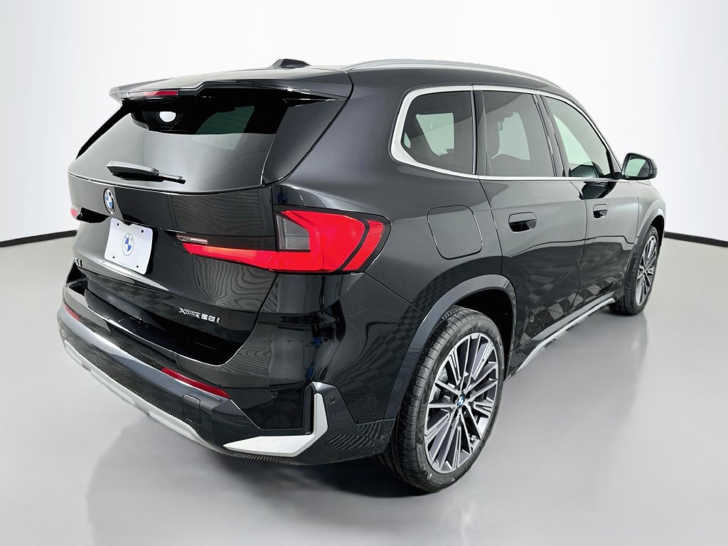 New 2027 BMW X1 xDrive28i w/ Technology Package AWD/4WD image 5