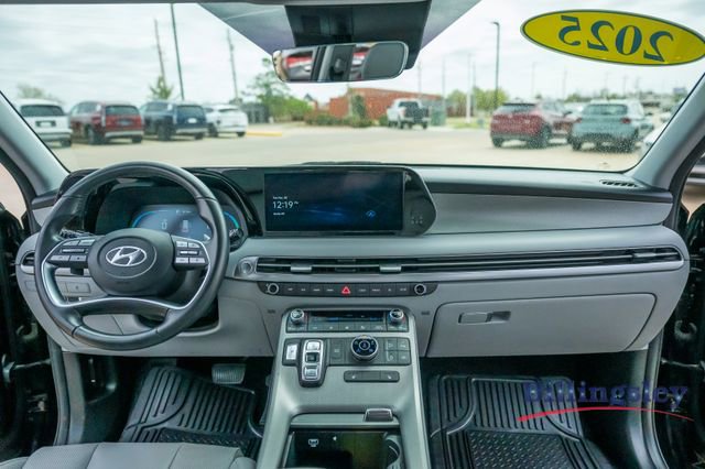 Used 2025 Hyundai Palisade SEL image 13