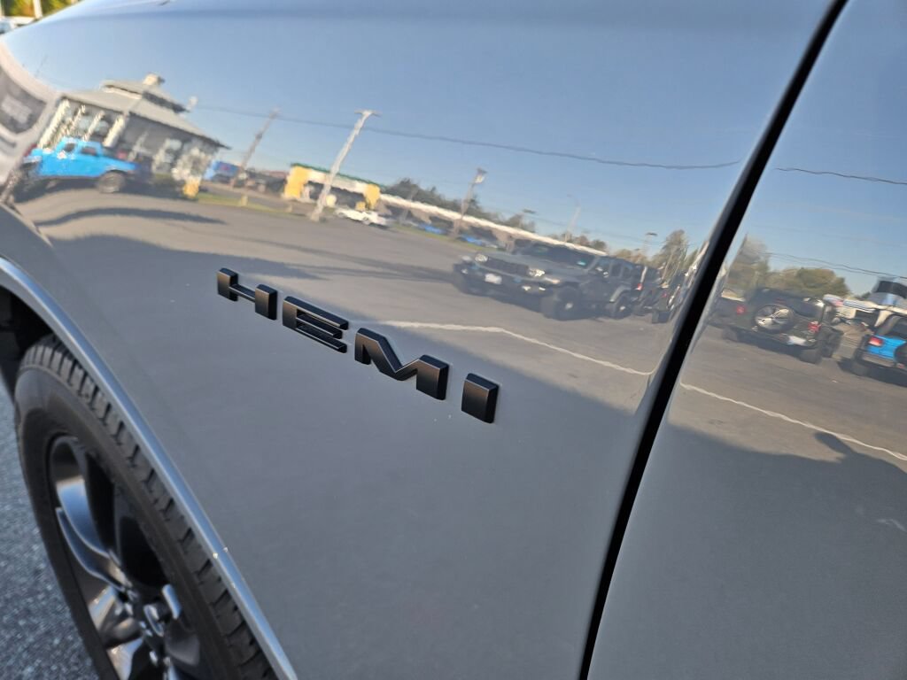 Used 2023 Dodge Durango R/T w/ Blacktop Package AWD/4WD image 11