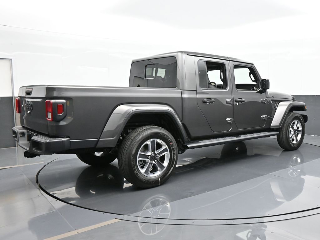 Used 2024 Jeep Gladiator Sport w/ Premium Package image 6