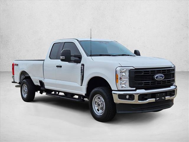 Used 2023 Ford F250 XL w/ FX4 Off-Road Package image 3