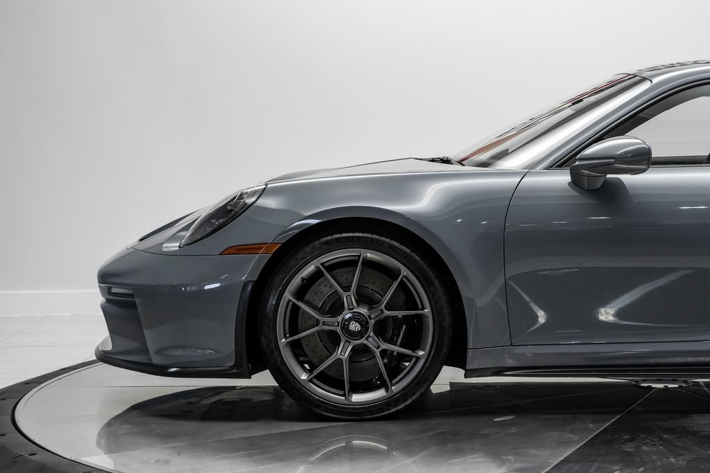 Used 2023 Porsche 911 GT3 RWD image 17