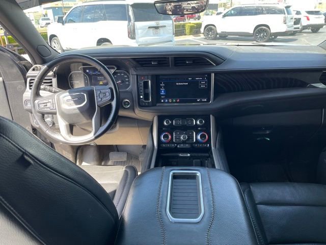 Used 2021 GMC Yukon Denali w/ Denali Premium Package image 14