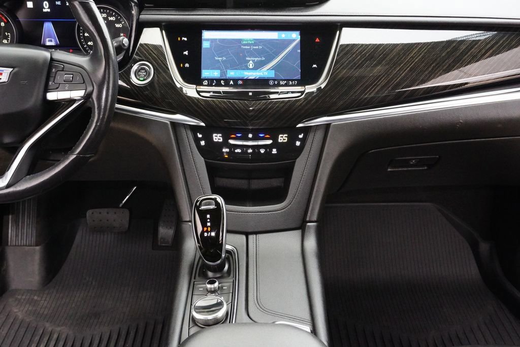 Used 2021 Cadillac XT6 Premium Luxury image 17