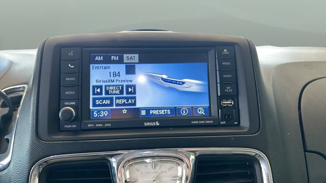 Used 2011 Chrysler Town & Country Touring-L w/ Entertainment Group #2 FWD image 14
