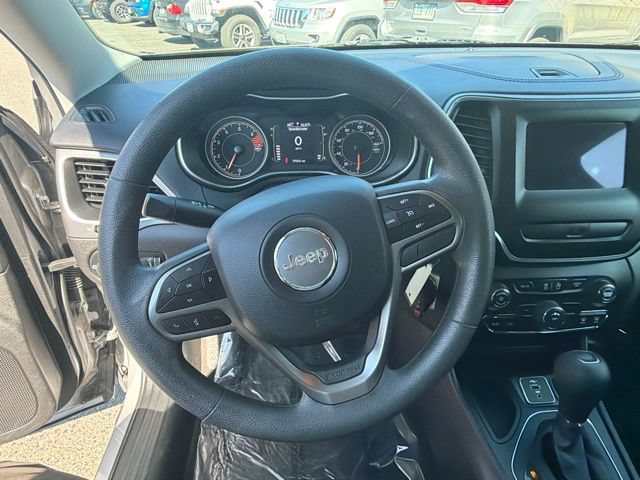 Used 2020 Jeep Cherokee Latitude FWD image 21