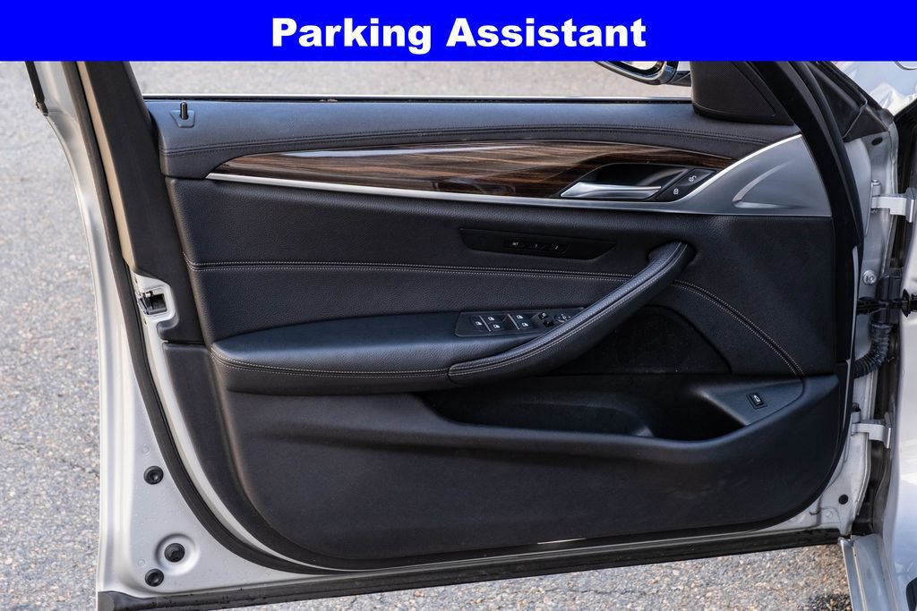 Used 2017 BMW 540i xDrive image 12