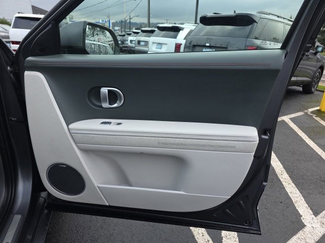 Certified 2023 Hyundai Ioniq 5 Limited w/ Cargo Package image 22