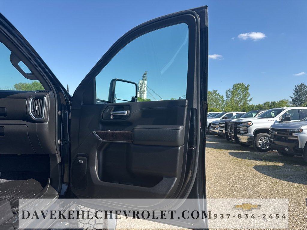 Used 2023 GMC Sierra 2500 Denali w/ Denali Ultimate Package image 32