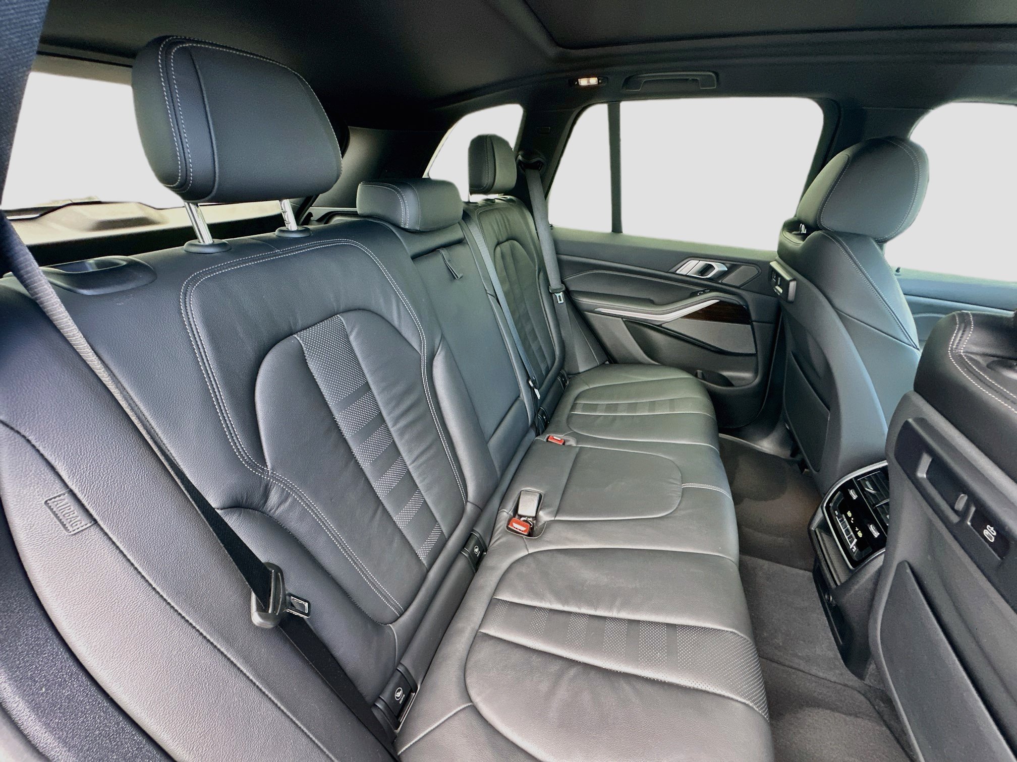 Used 2019 BMW X5 xDrive40i w/ M Sport Package AWD/4WD image 24
