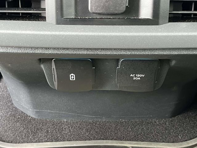 Used 2023 Ford F150 Lariat w/ Equipment Group 502A High image 12