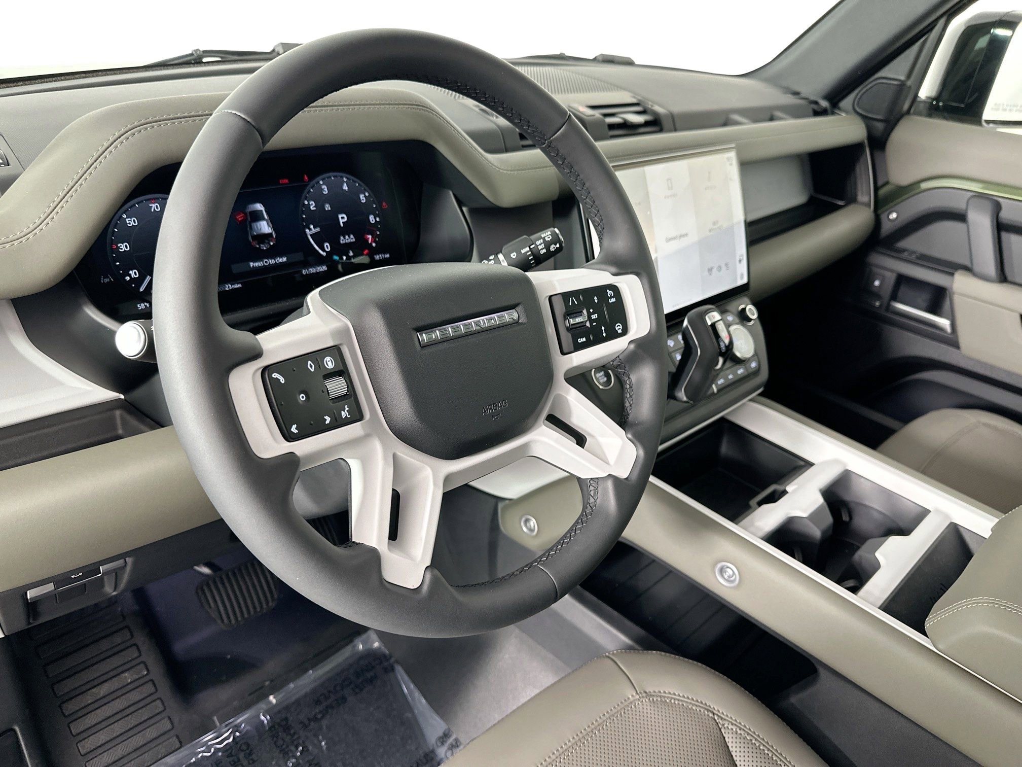 Used 2026 Land Rover Defender 110 X-Dynamic SE image 10