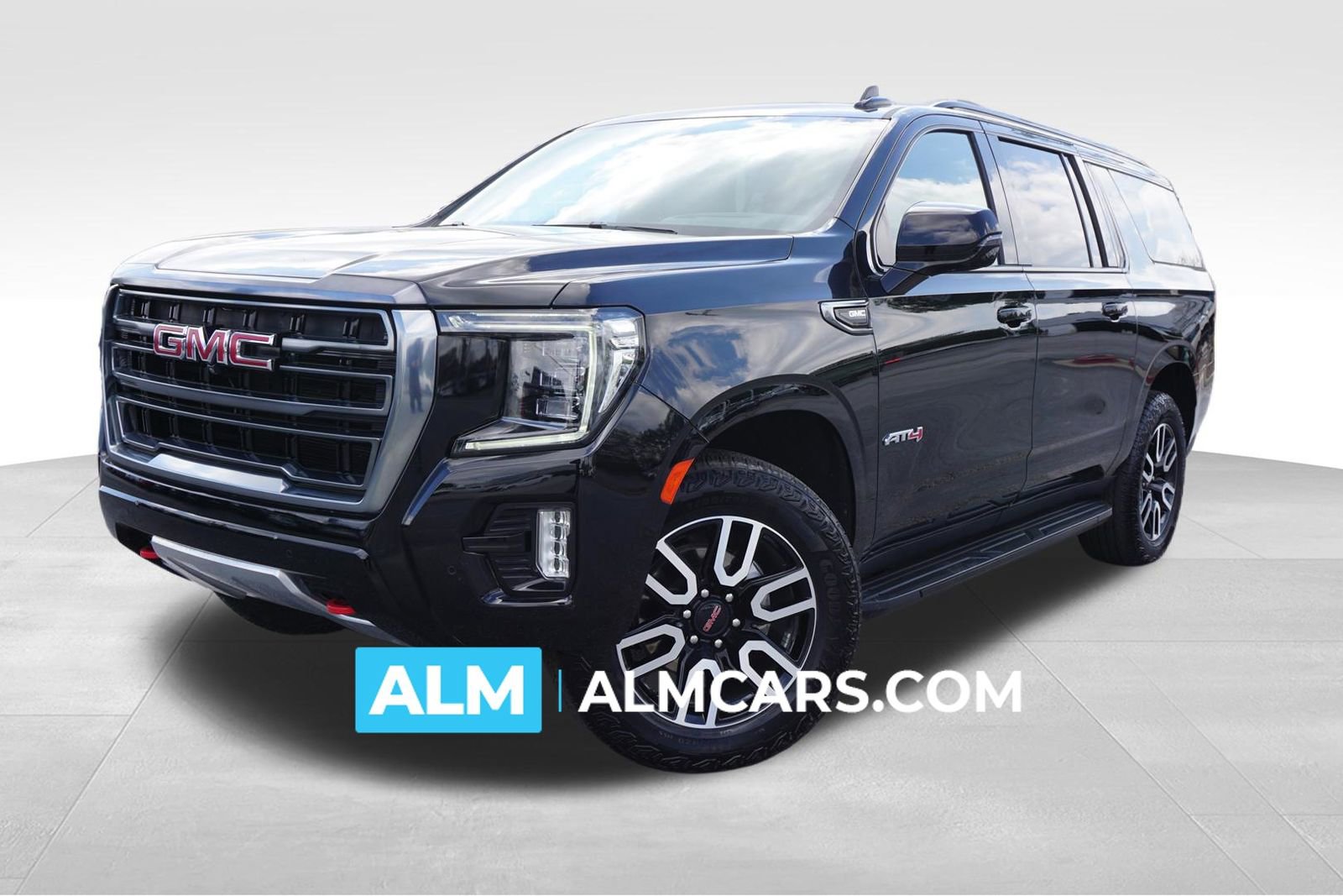 Used 2024 GMC Yukon XL AT4 w/ Technology Package image 1