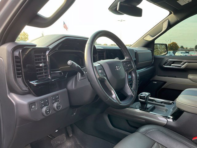 Used 2024 Chevrolet Silverado 1500 ZR2 AWD/4WD image 9